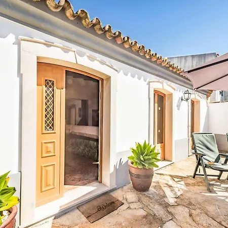Botelho Villa *